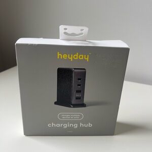 4 Port Charging Hub Vertical 2C + 2A - heyday Black Saffiano